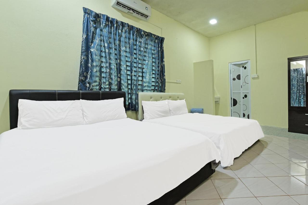 Oyo 90596 Casaria Inn Paka Exterior foto