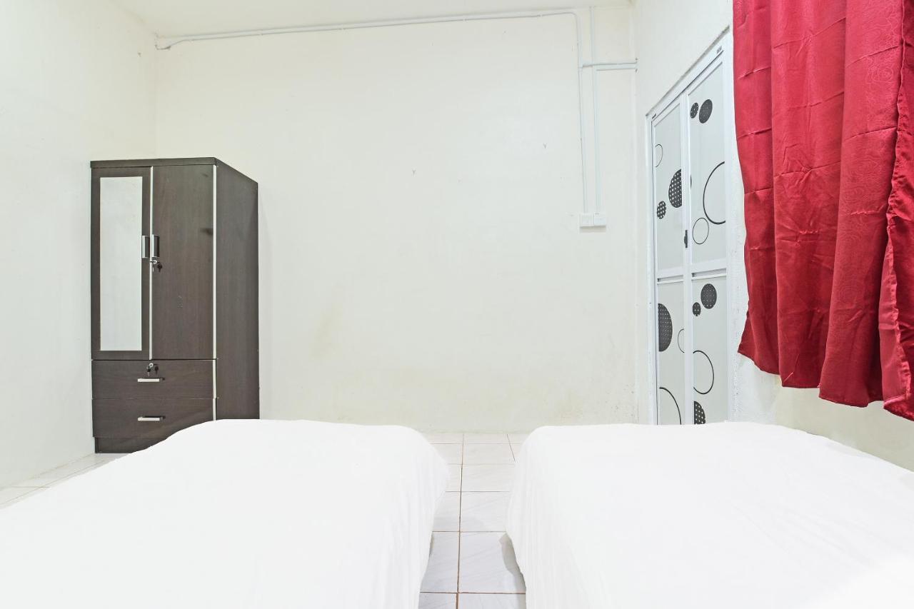 Oyo 90596 Casaria Inn Paka Exterior foto